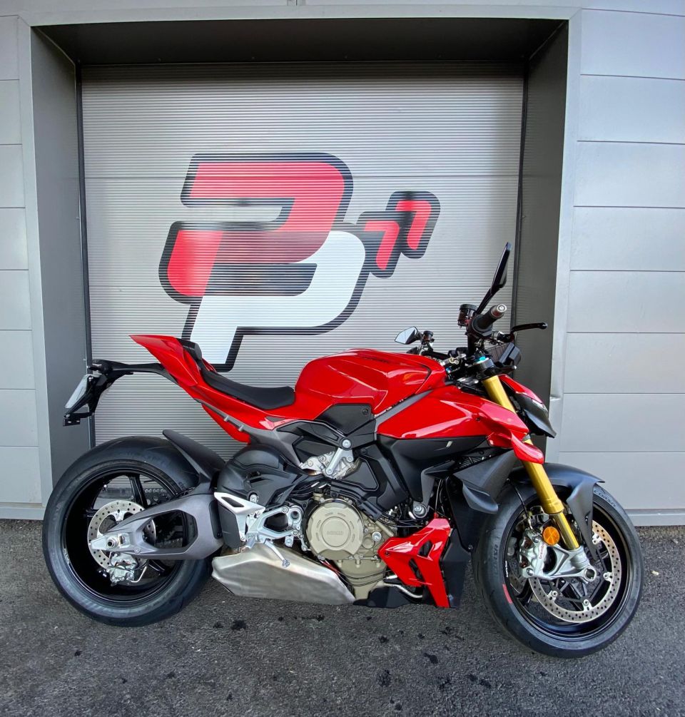 DUCATI STREETFIGHTER V4S 4