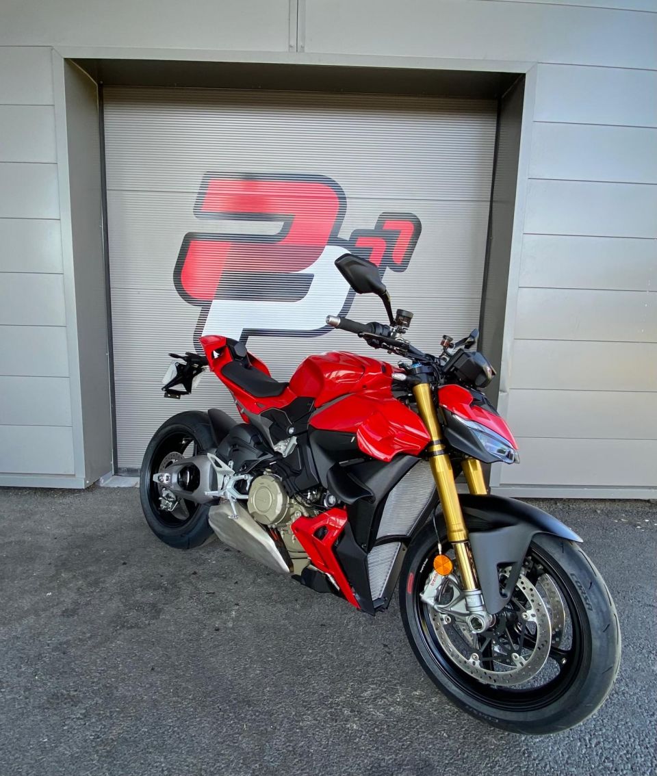 DUCATI STREETFIGHTER V4S 4