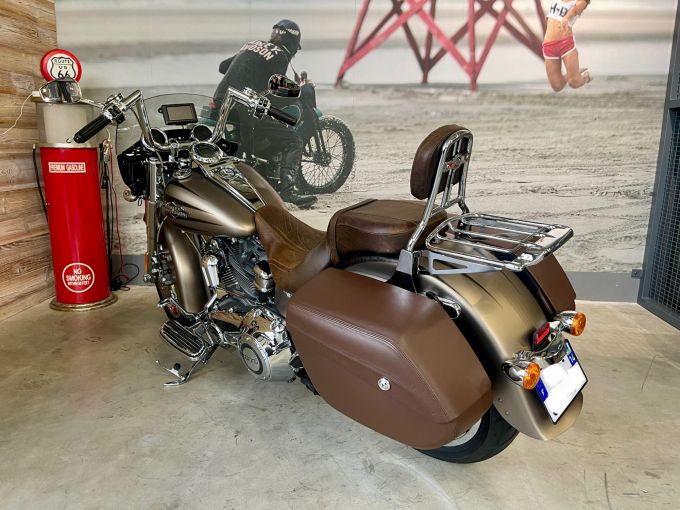 HARLEY-DAVIDSON SOFTAIL CONVERTIBLE 1800 CVO 4