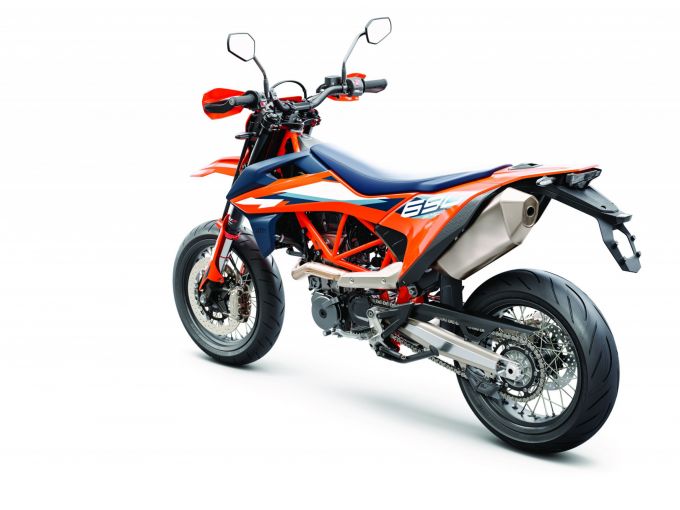 KTM 690 SMC R 4