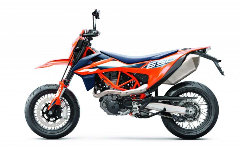 KTM 690 SMC R 4