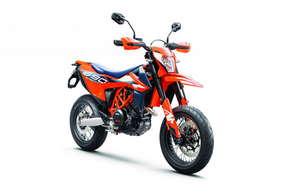 KTM 690 SMC R 4
