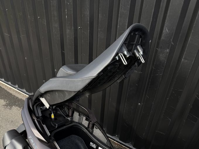 YAMAHA XP T-MAX 560 TECH MAX 4