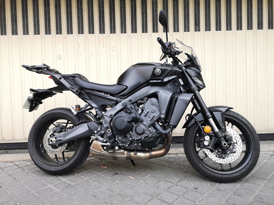YAMAHA MT-09  Y-AMT 4