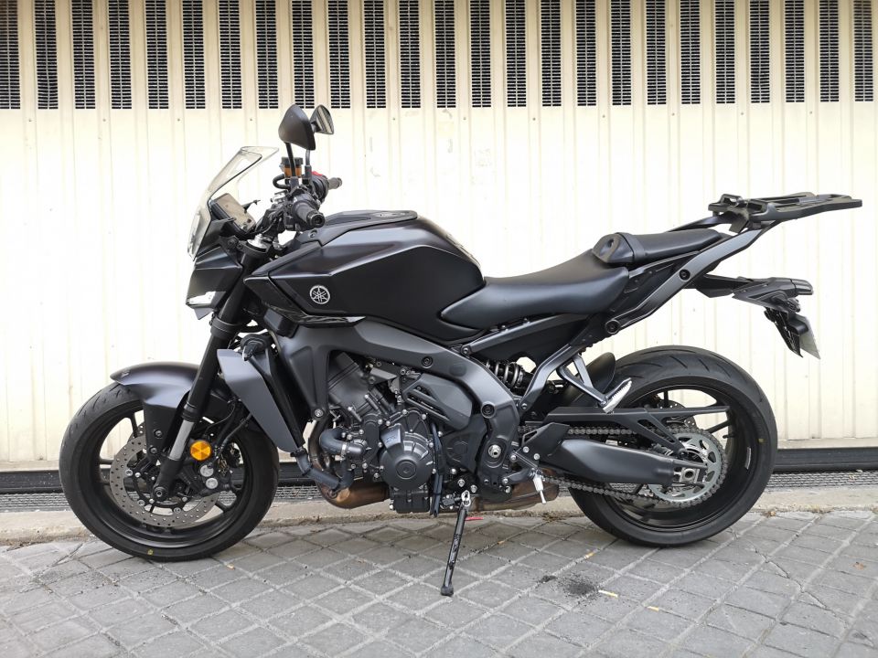 YAMAHA MT-09  Y-AMT 4