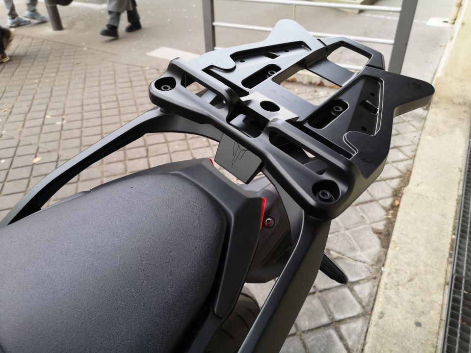 YAMAHA MT-09  Y-AMT 4