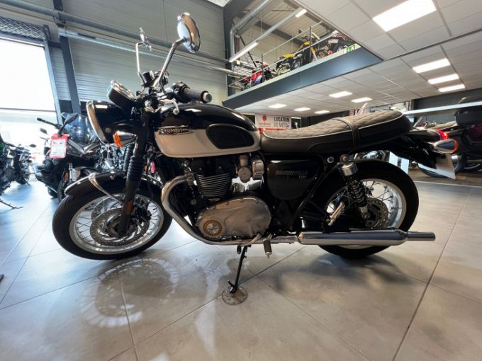 TRIUMPH T120 1200 4