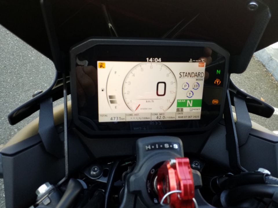 HONDA CB 750 HORNET 4