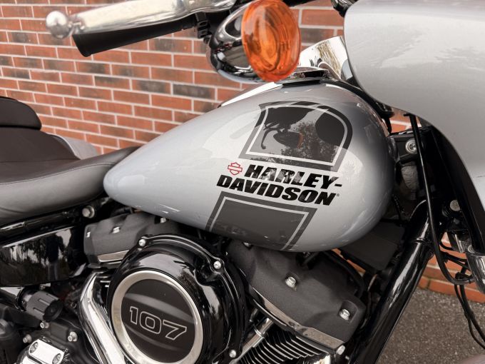HARLEY-DAVIDSON SOFTAIL SPORT GLIDE 1745 4