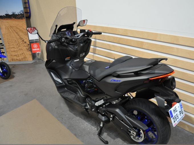 YAMAHA XP T-MAX 560 4