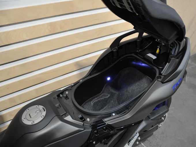 YAMAHA XP T-MAX 560 4
