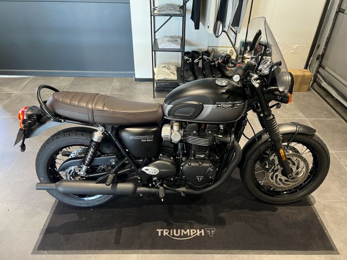 TRIUMPH Bonneville T120 Black 4