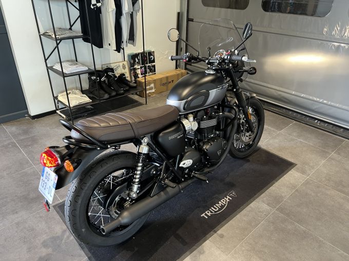 TRIUMPH Bonneville T120 Black 4