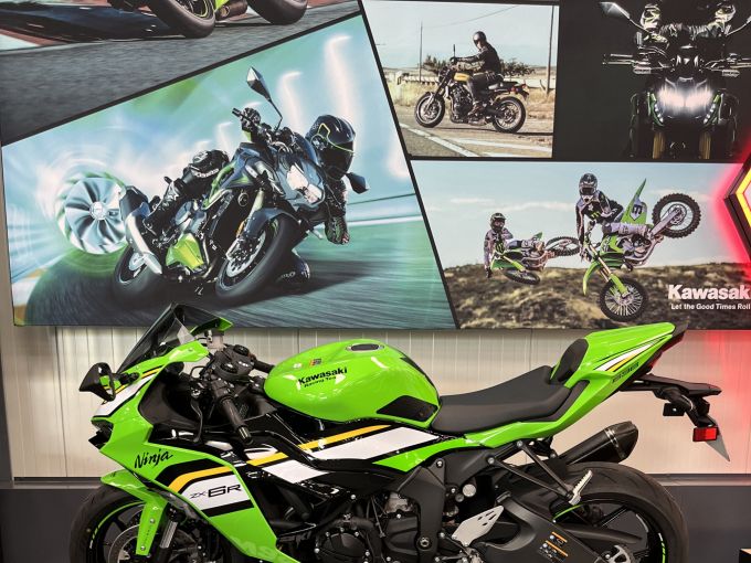 KAWASAKI ZX-6R 636 4