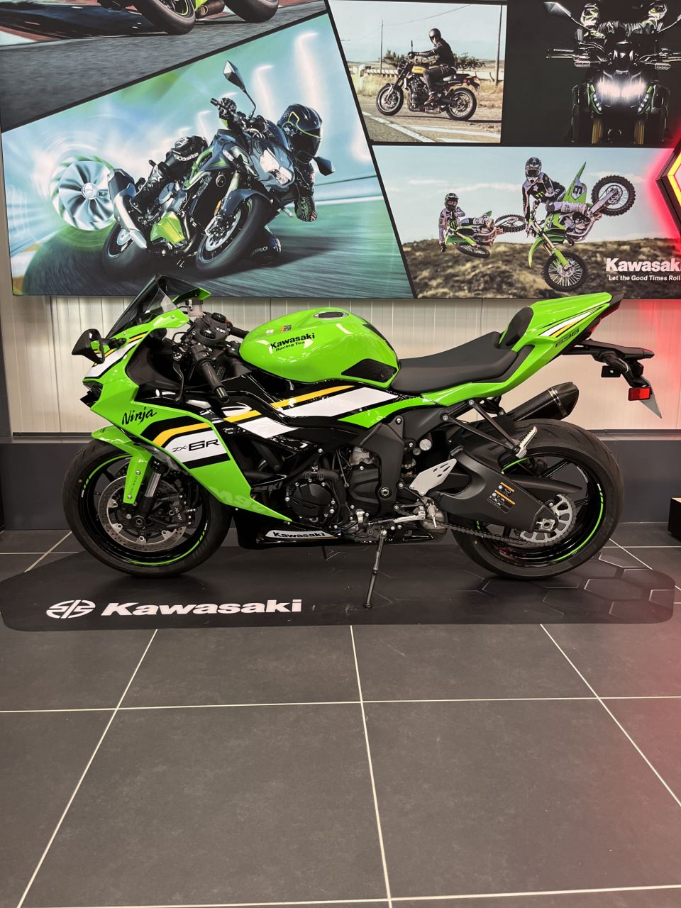 KAWASAKI ZX-6R 636 4