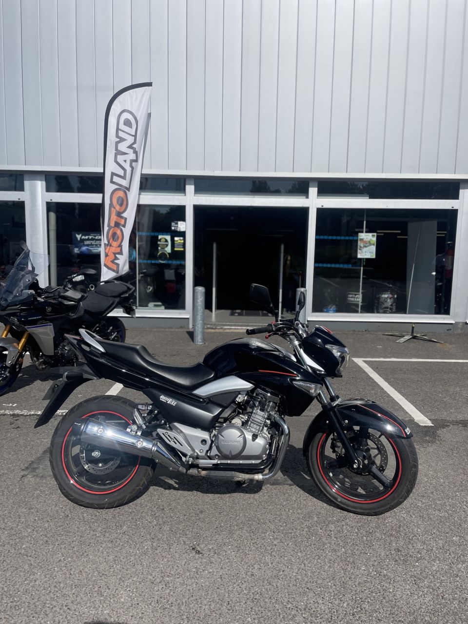 SUZUKI GW 250 INAZUMA 4