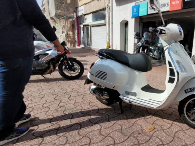 VESPA GTS 125IE SUPER 4