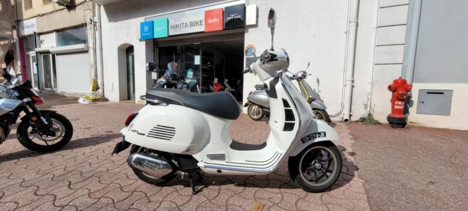 VESPA GTS 125IE SUPER 4