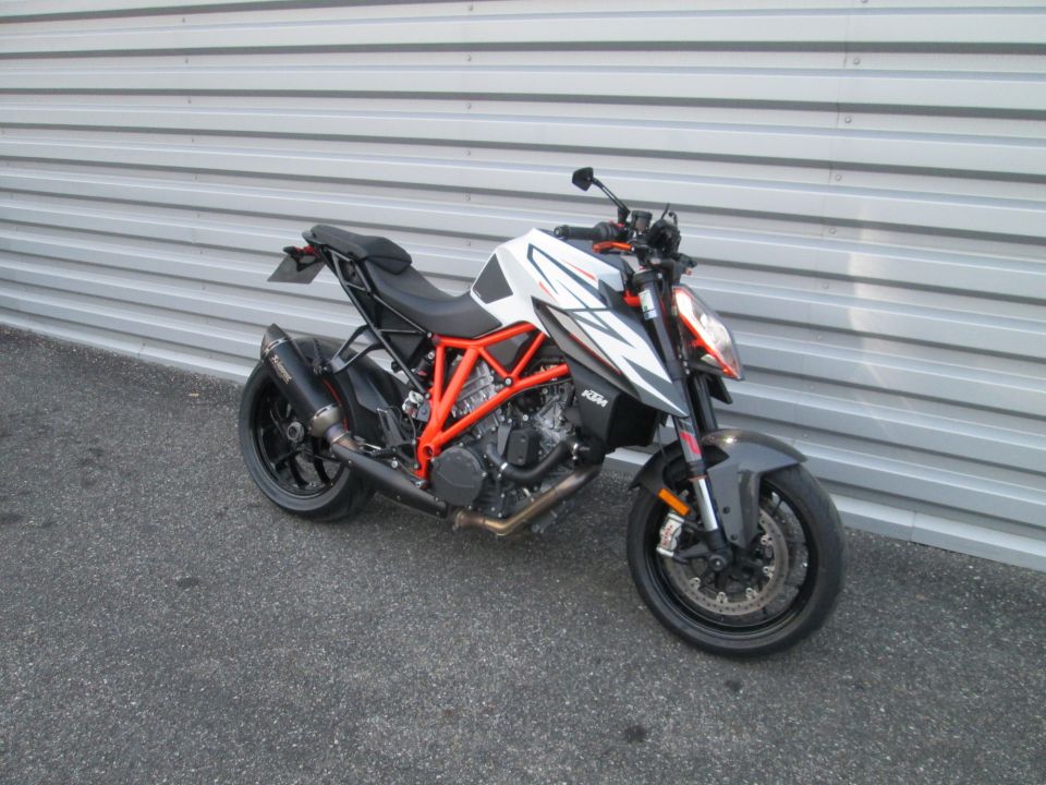 KTM 1290 SUPER DUKE R 4