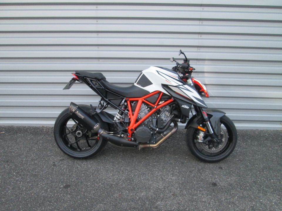 KTM 1290 SUPER DUKE R 4