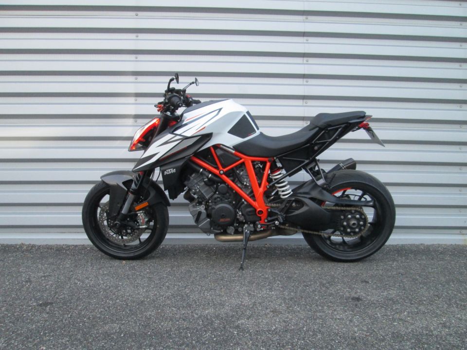 KTM 1290 SUPER DUKE R 4