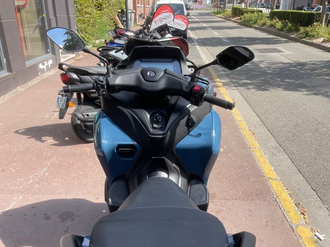 YAMAHA TRICITY 300 4