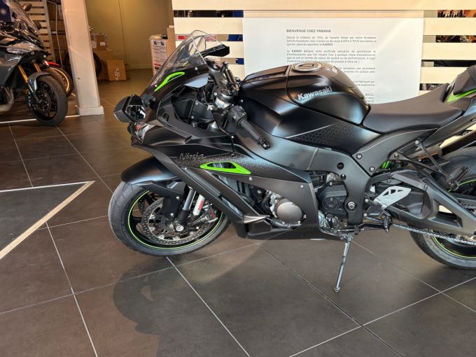 KAWASAKI ZX-10R 4