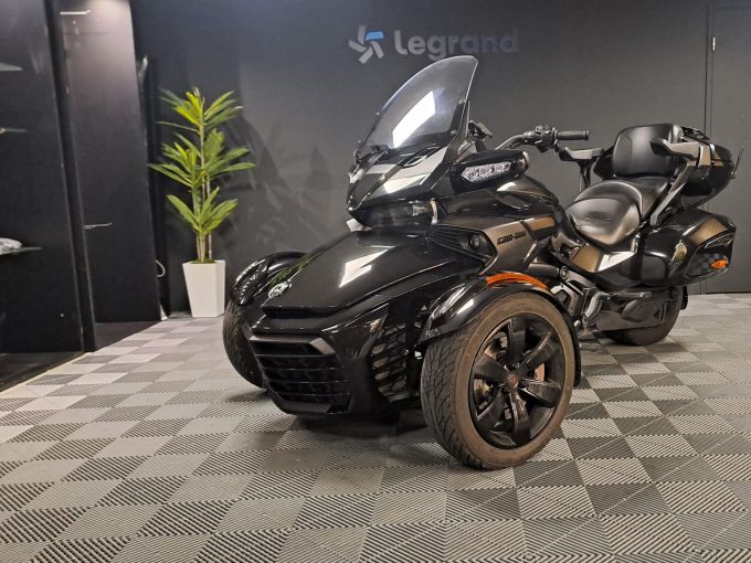 CAN-AM SPYDER F3 4