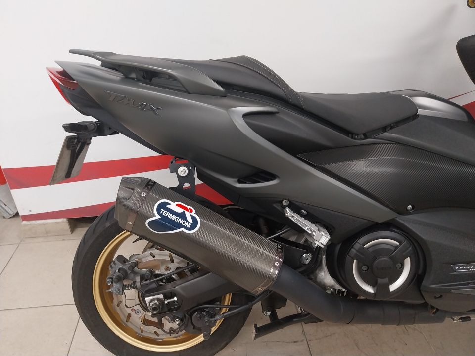 YAMAHA TMAX 560 TECHMAX 4