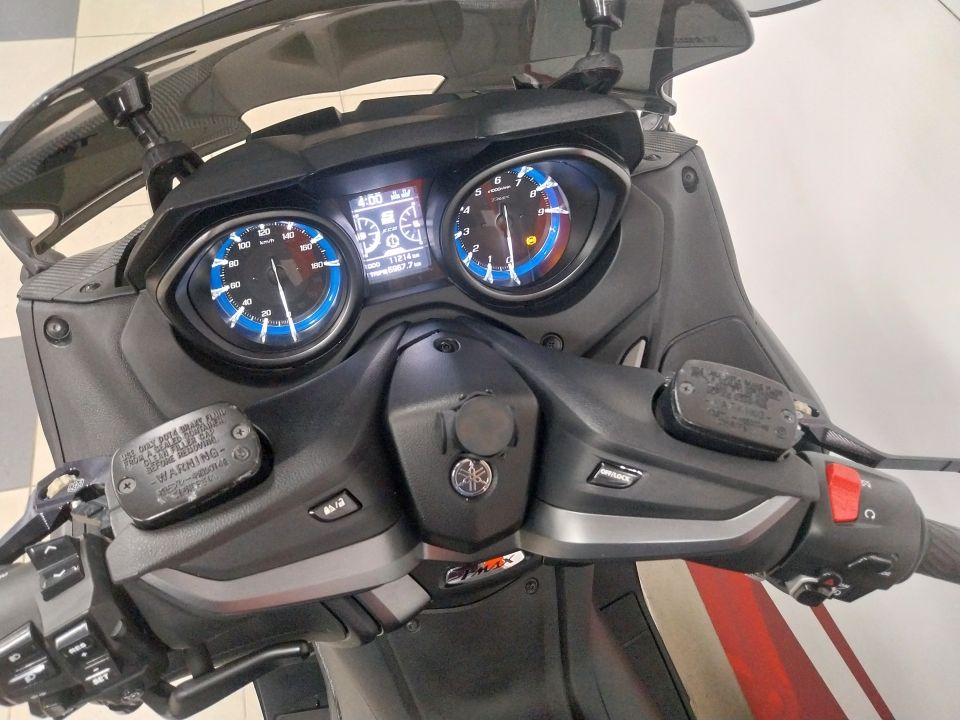 YAMAHA TMAX 560 TECHMAX 4