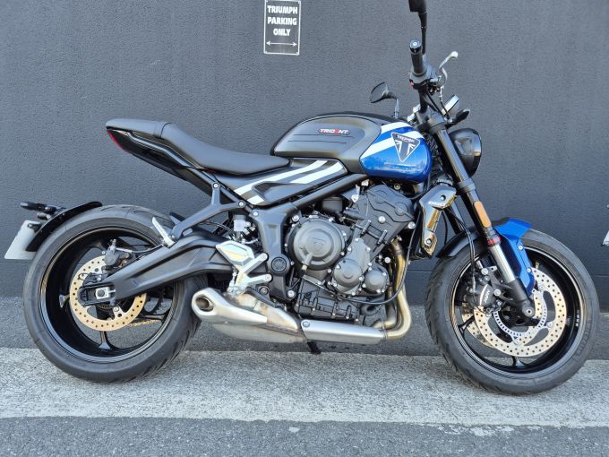 TRIUMPH TRIDENT 660 4