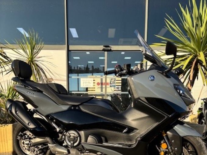 YAMAHA XP T-MAX 560 TECH MAX 4