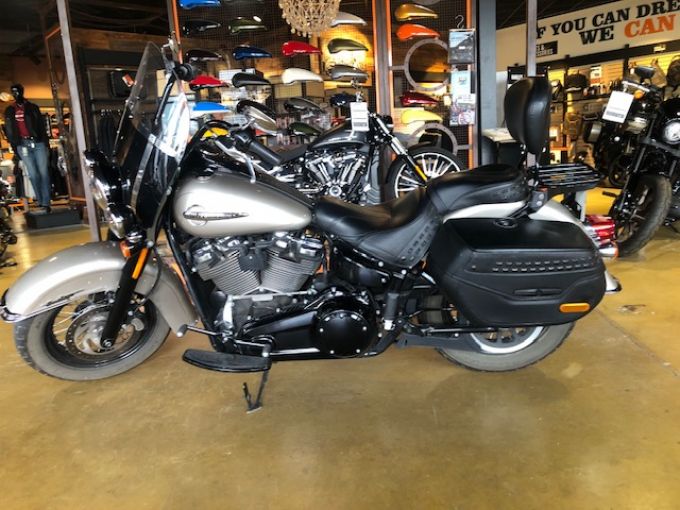 HARLEY-DAVIDSON SOFTAIL HERITAGE 1745 CLASSIC 4