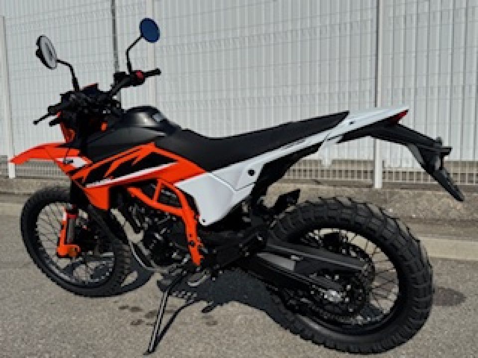 KTM 125 ENDURO R 4