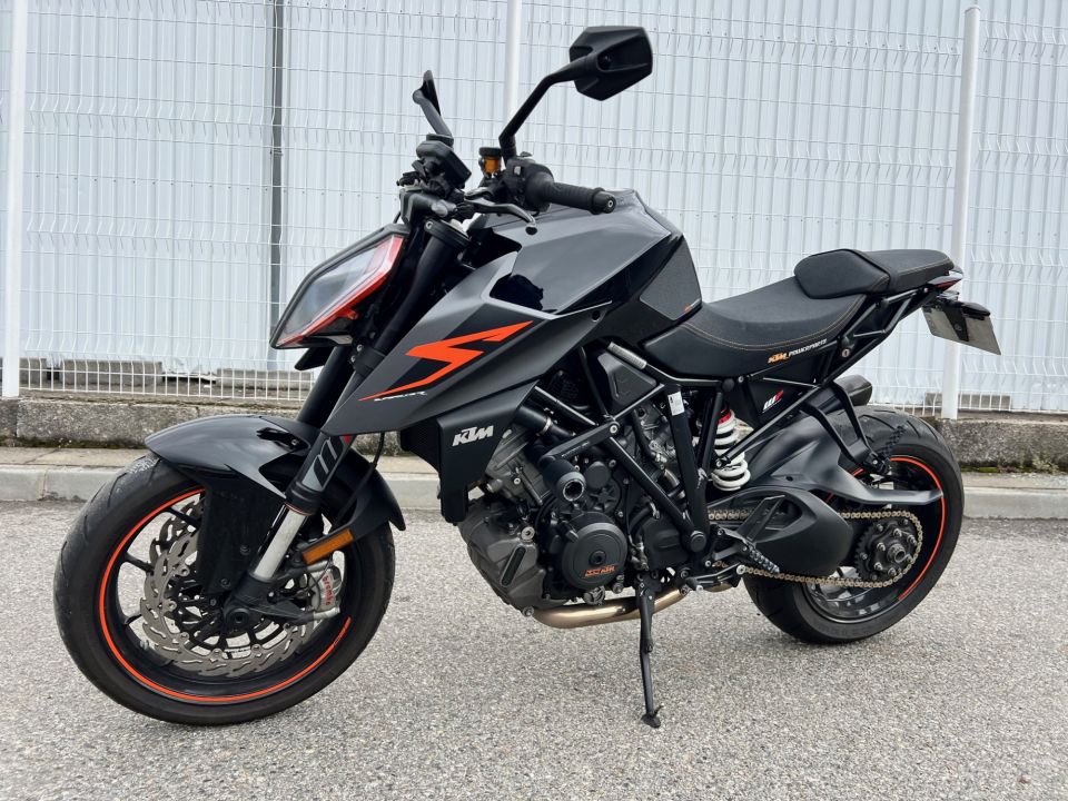 KTM 1290 SUPER DUKE R 4