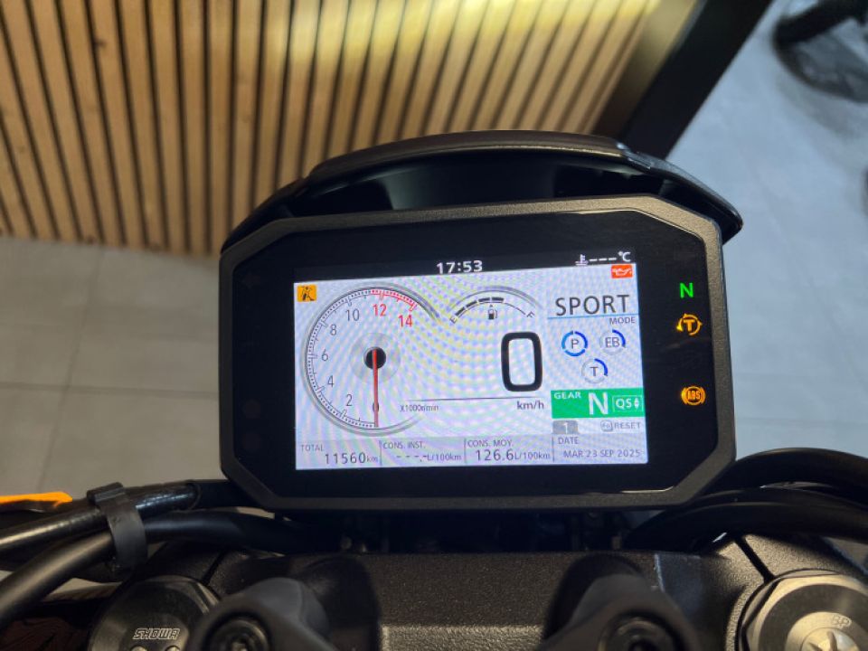 HONDA CB1000R Black Edition 4