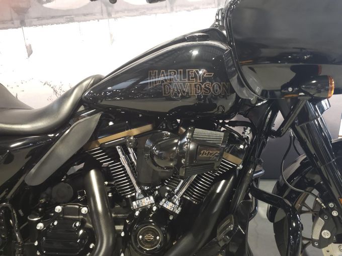 HARLEY-DAVIDSON TOURING ROAD GLIDE 1923 ST 4