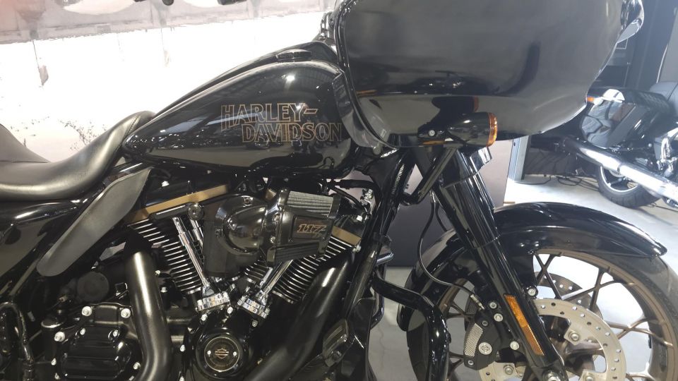 HARLEY-DAVIDSON TOURING ROAD GLIDE 1923 ST 4