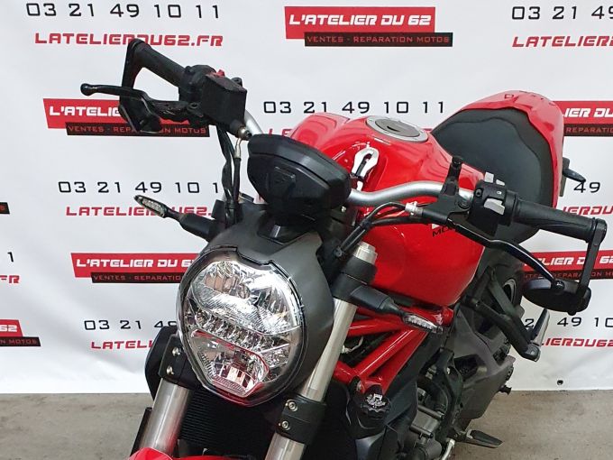DUCATI MONSTER 821 4