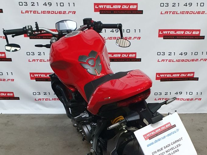 DUCATI MONSTER 821 4