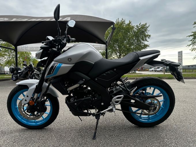 YAMAHA MT-125 ABS 4
