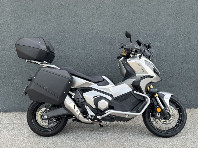 HONDA X-ADV 4