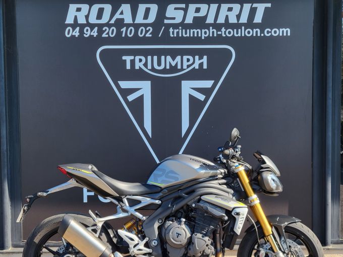 TRIUMPH SPEED TRIPLE 1200 RS 4