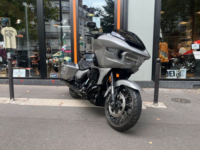 HARLEY-DAVIDSON TOURING ROAD GLIDE 1977 CVO 4