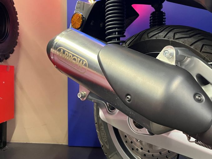 YAMAHA X-MAX 125 4