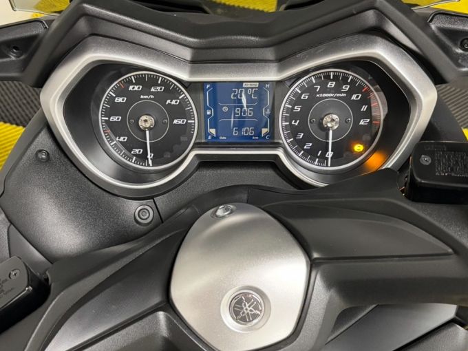 YAMAHA X-MAX 125 4