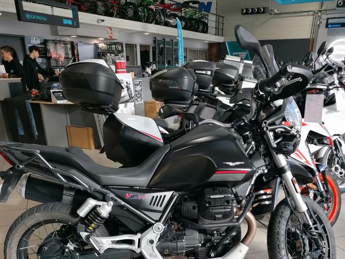 MOTO GUZZI V85 TT 850 4