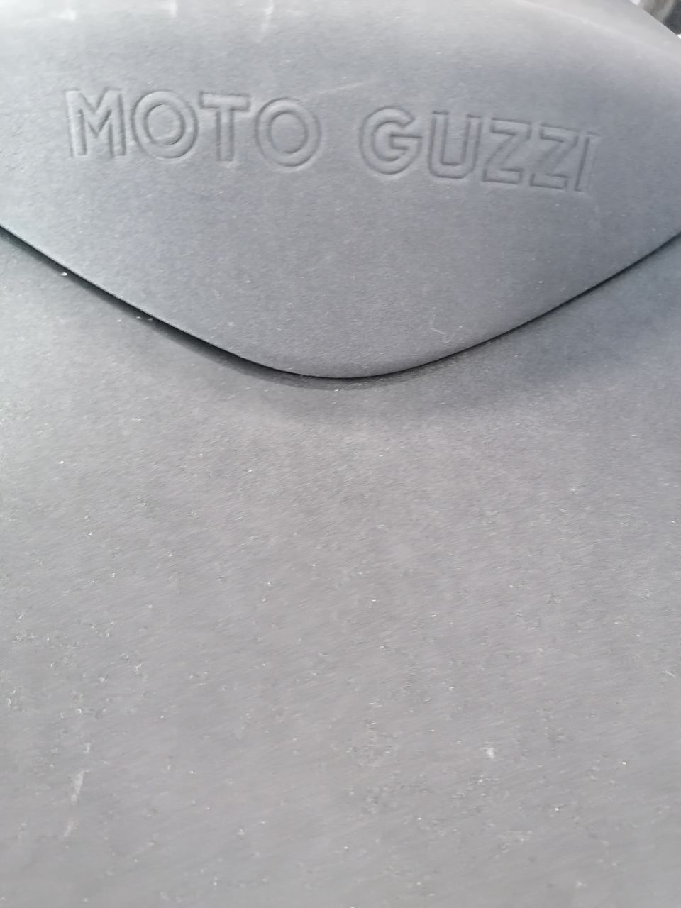 MOTO GUZZI V85 TT 850 4