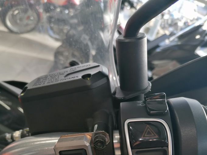 MOTO GUZZI V85 TT 850 4
