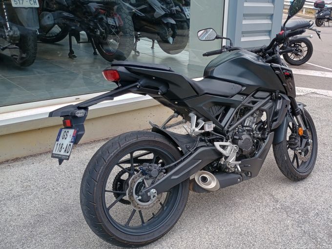 HONDA CB125R 4